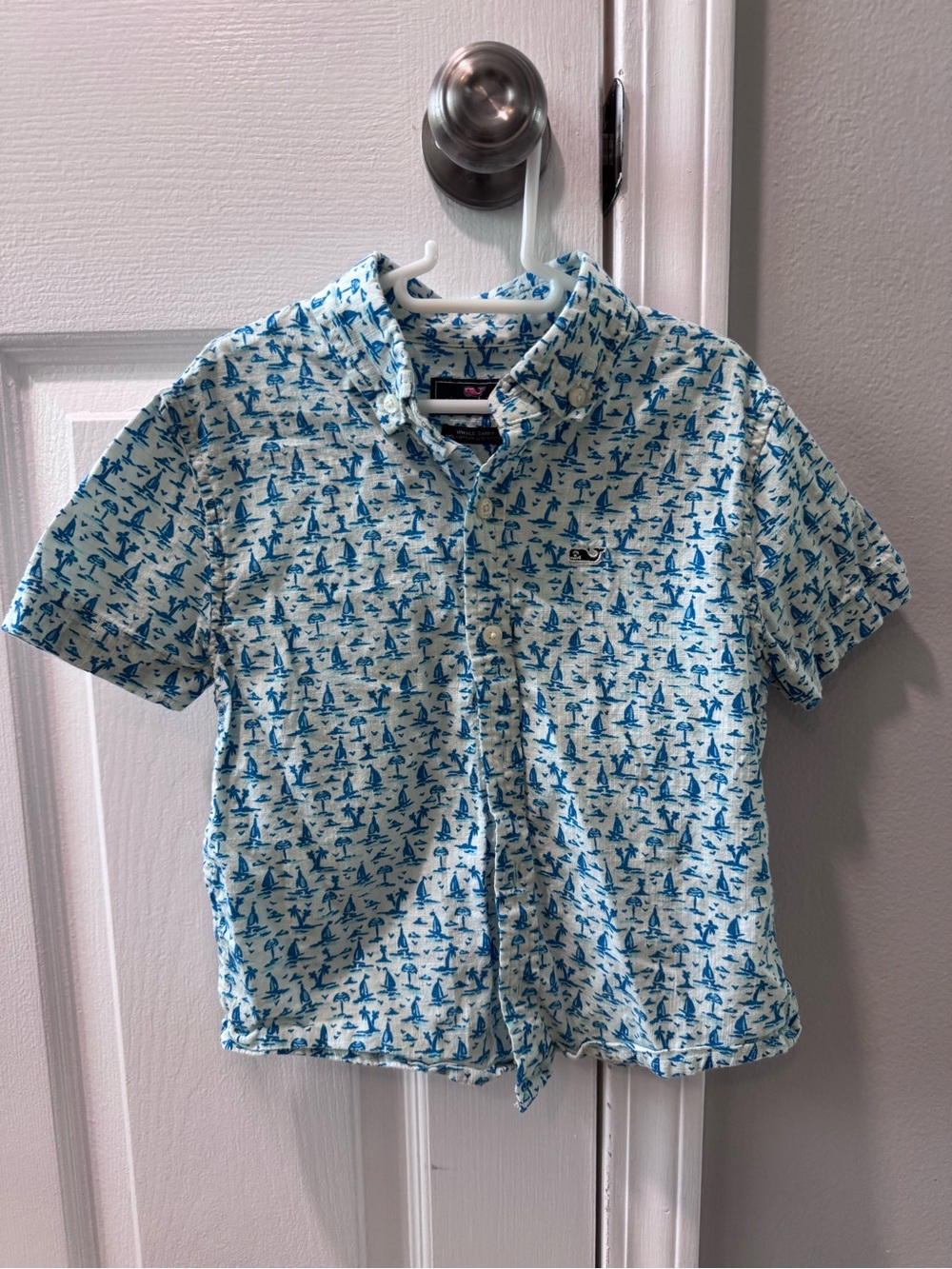 Size 5 Vineyard Vines short sleeve button up